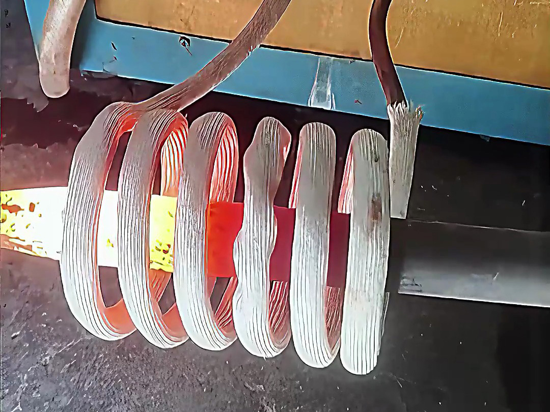 高頻加熱機是工地維修必備工具，鎬尖加熱鍛打設備