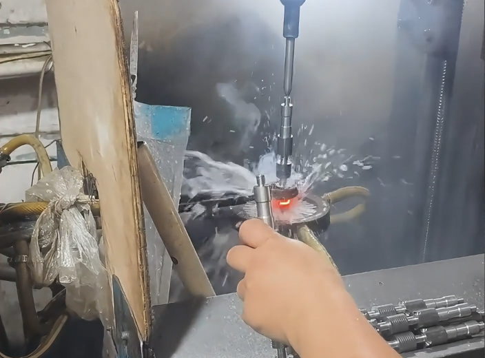 軸類淬火機床的高效操作，精準控制溫度提升產品性能！
