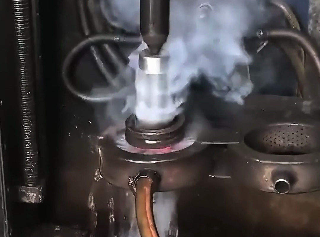 ?齒輪軸熱處理為什么都用高頻淬火機床？