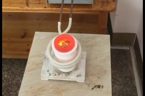 頻率越高，中頻熔煉電爐價格越高？