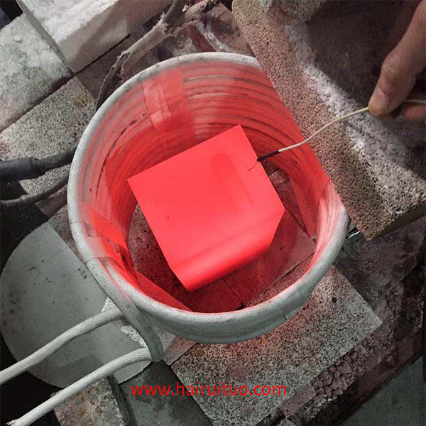 中頻感應加熱設備全橋逆變器的電路(圖1)